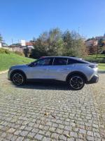 peugeot-408-2023-hibrido-1598cc