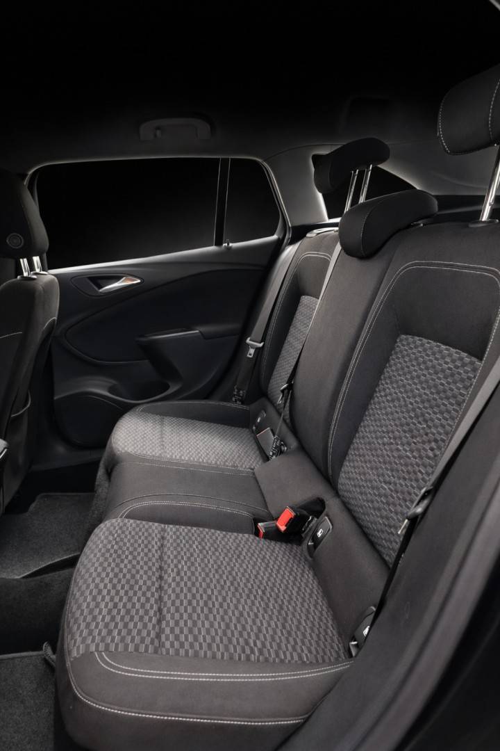 opel-astra-sport-tourer-2016-diesel-1598cc