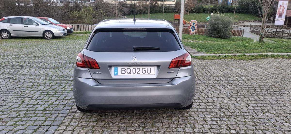 peugeot-308-2017-gasolina-1199cc