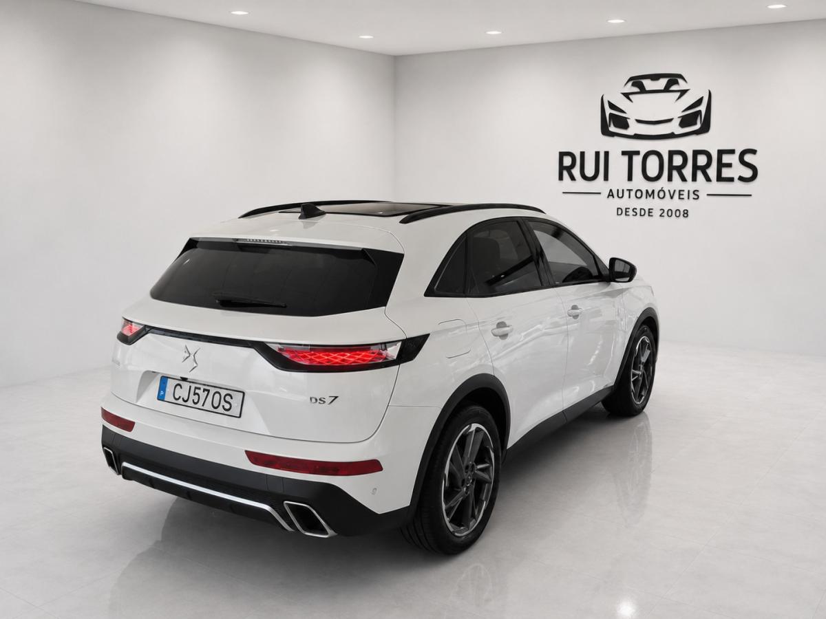 ds-ds-7-crossback-2022-hibrido-1598cc
