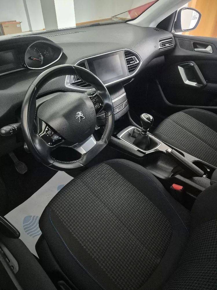 peugeot-308-sw-2020-diesel-1499cc