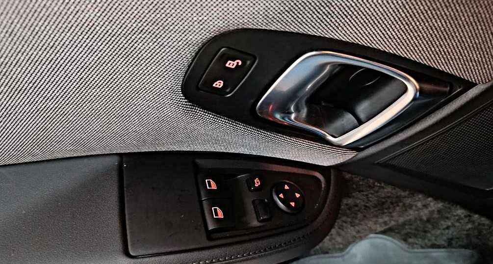 bmw-i3-2018-eletrico-647cc