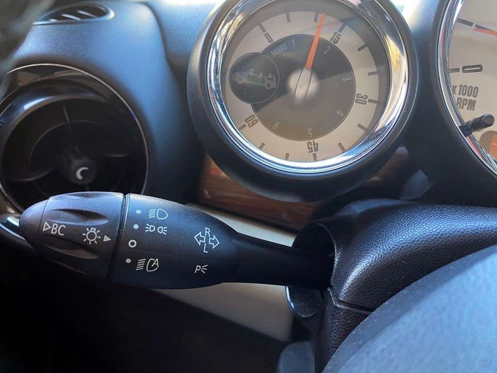 mini-cabrio-2010-gasolina-1598cc