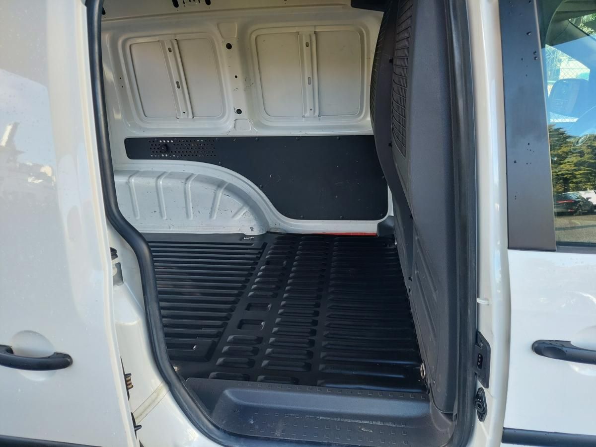 volkswagen-caddy-2011-diesel-1598cc