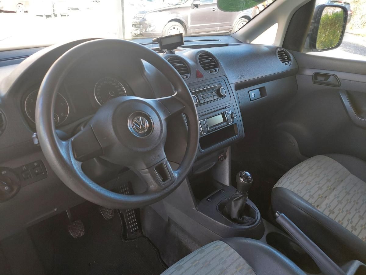 volkswagen-caddy-2011-diesel-1598cc