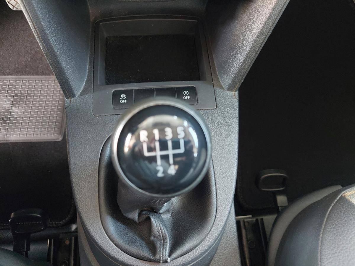 volkswagen-caddy-2011-diesel-1598cc