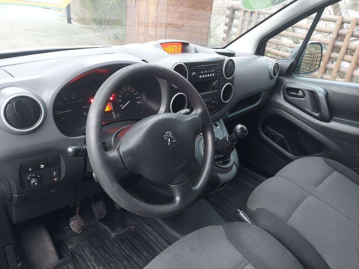 peugeot-partner-2018-diesel-1560cc