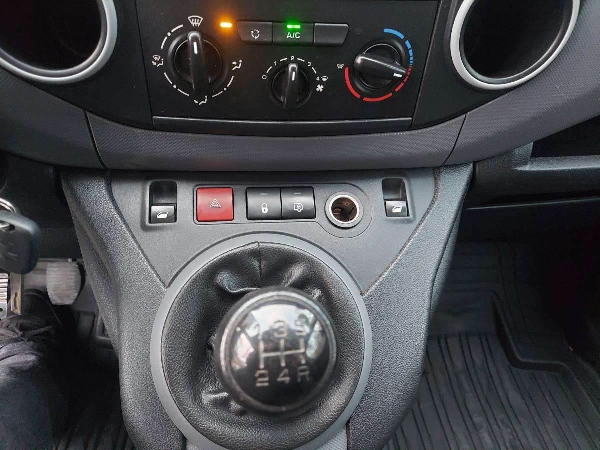 peugeot-partner-2018-diesel-1560cc