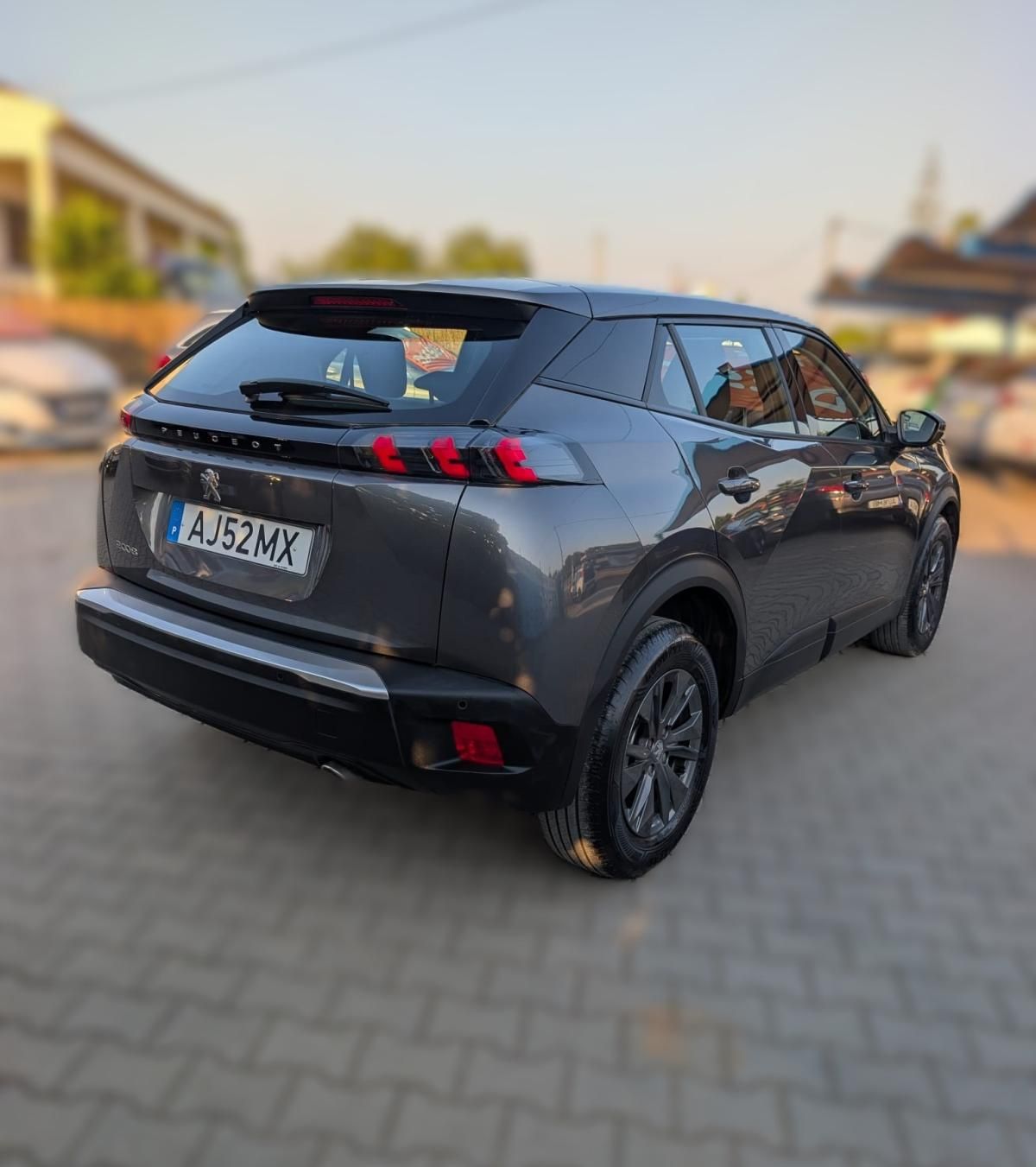 peugeot-2008-2021-diesel-1499cc