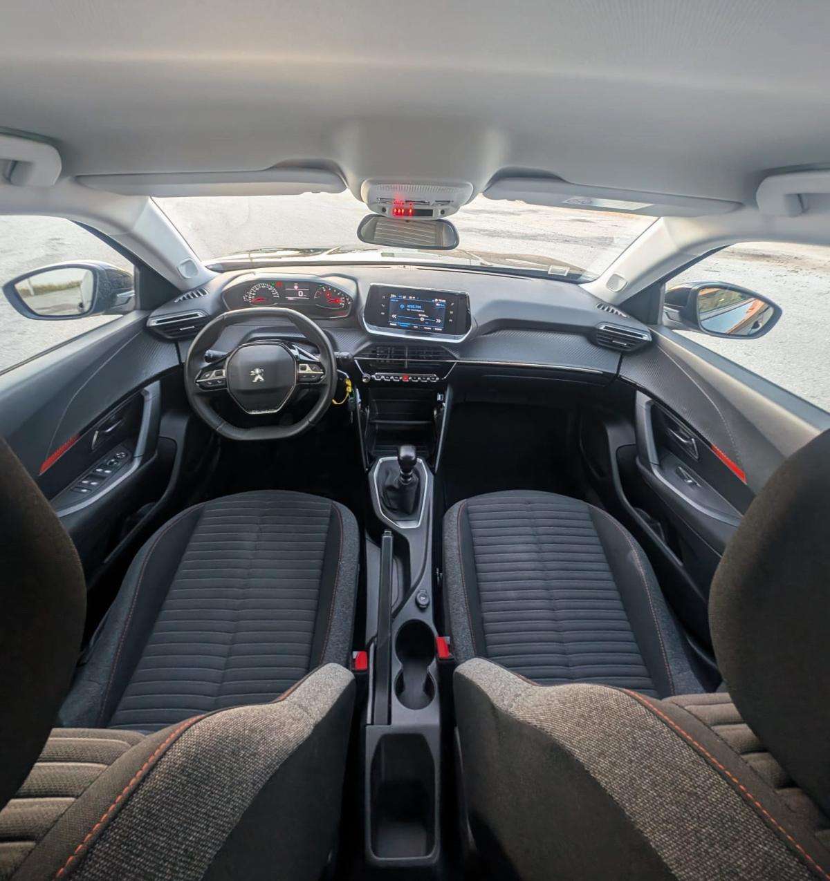 peugeot-2008-2021-diesel-1499cc
