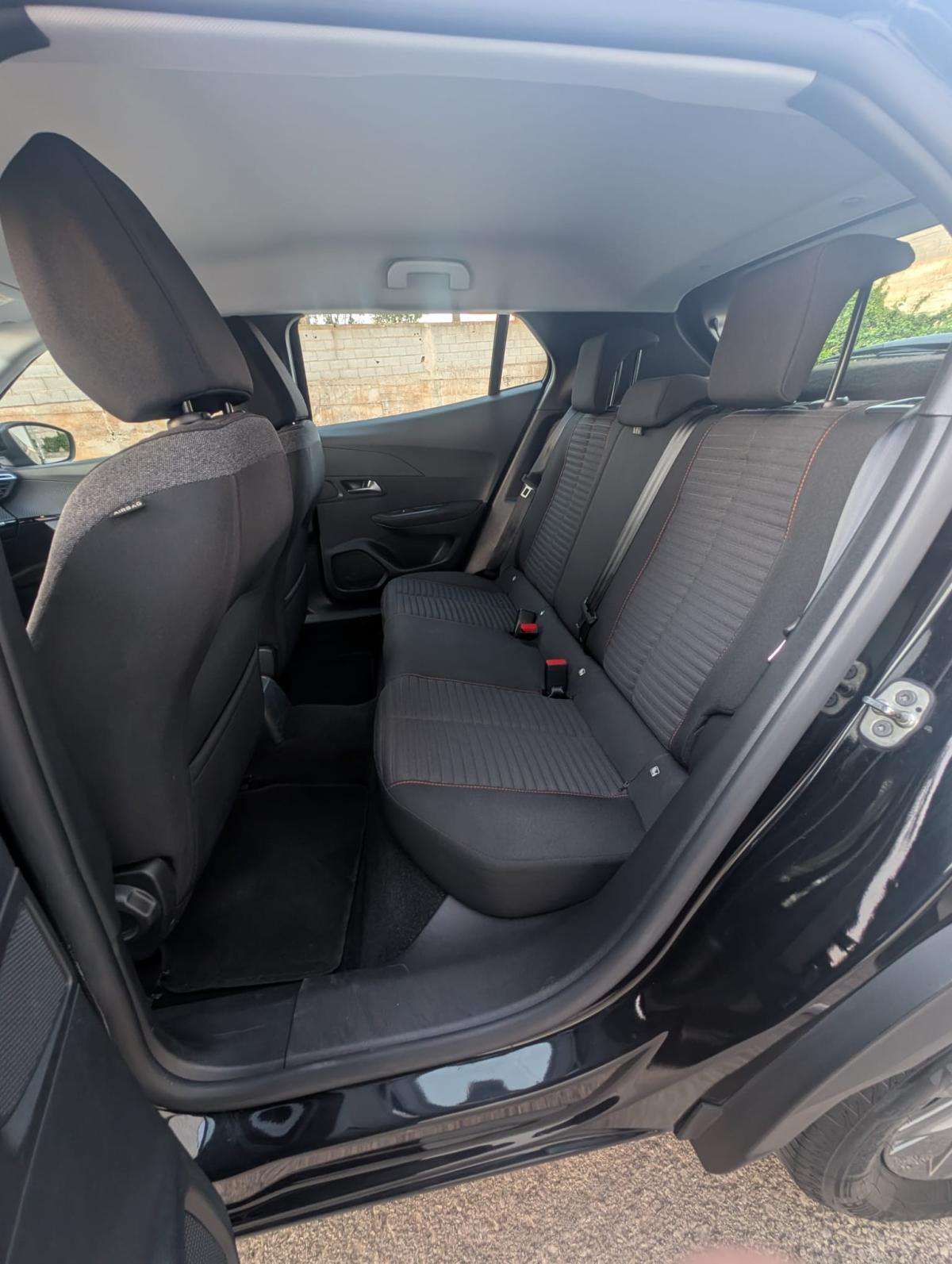 peugeot-2008-2021-diesel-1499cc