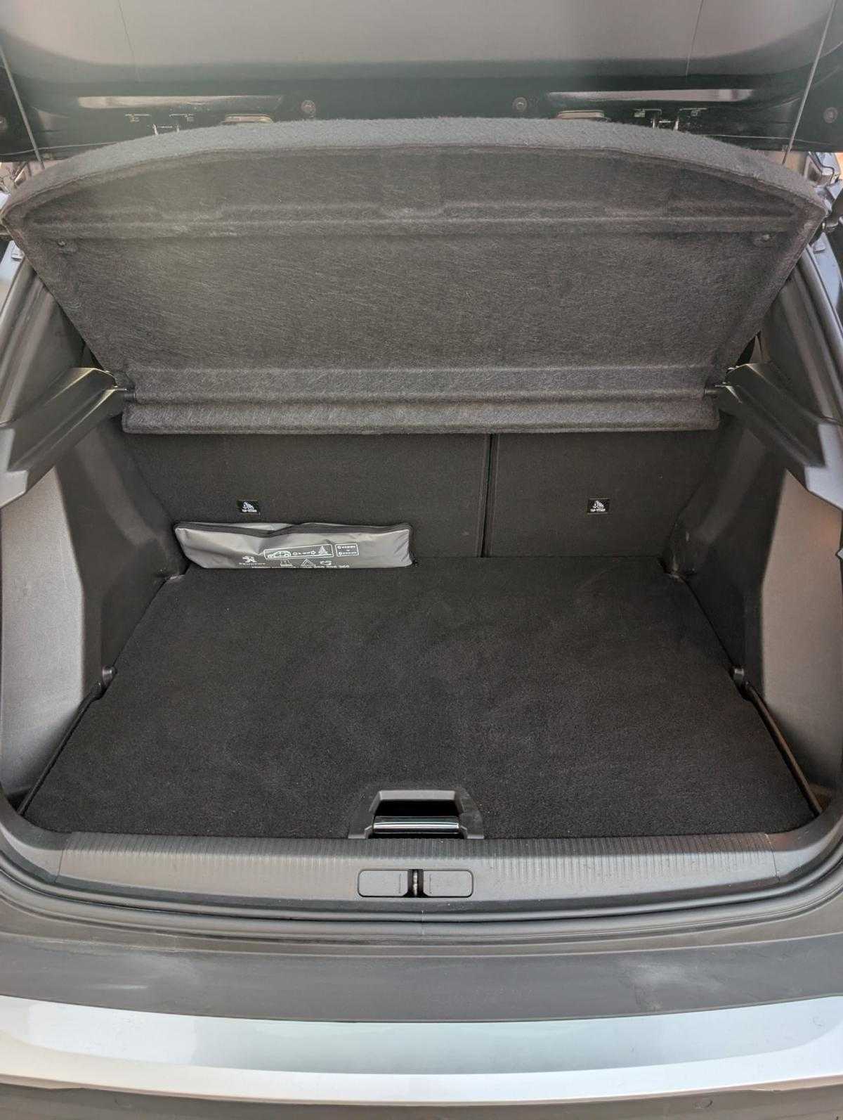 peugeot-2008-2021-diesel-1499cc