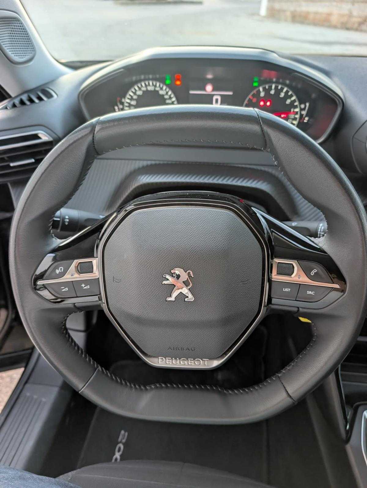 peugeot-2008-2021-diesel-1499cc