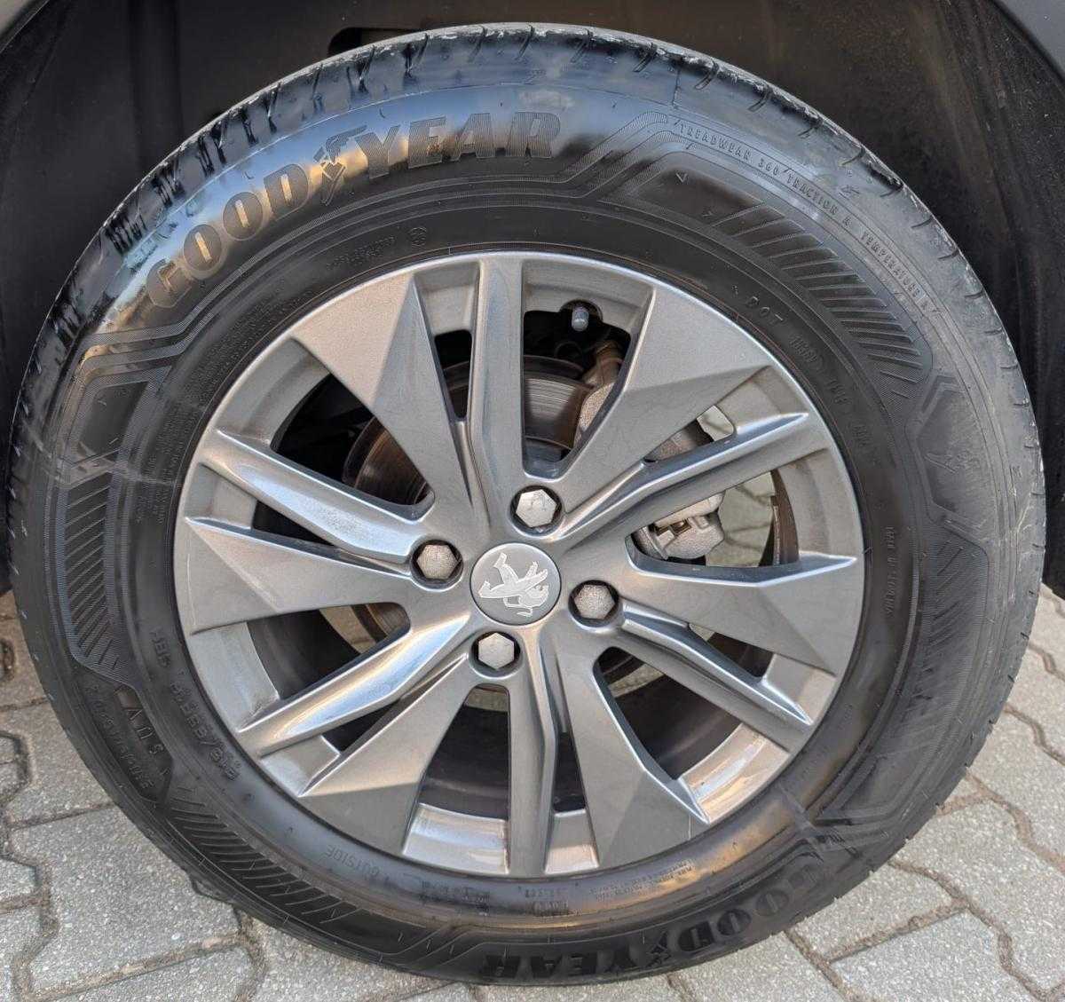 peugeot-2008-2021-diesel-1499cc