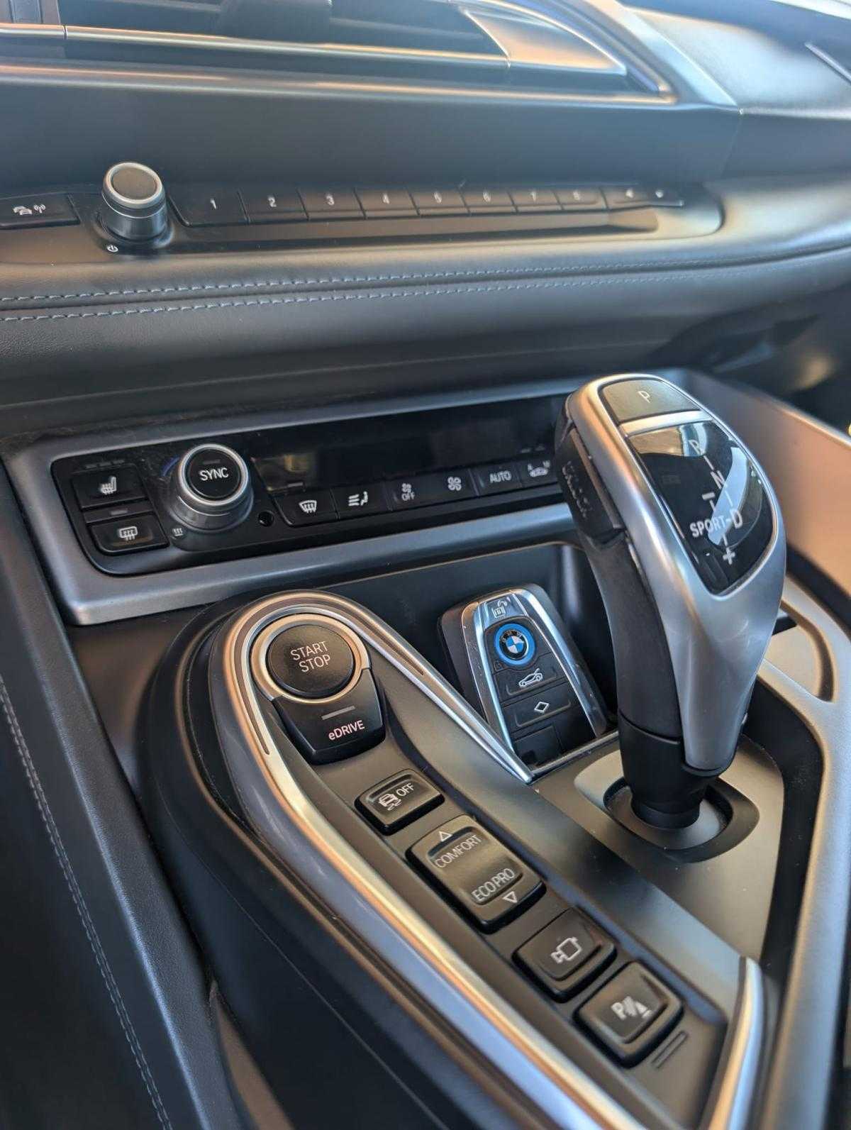 bmw-i8-2016-hibrido-a-gasolina-1499cc