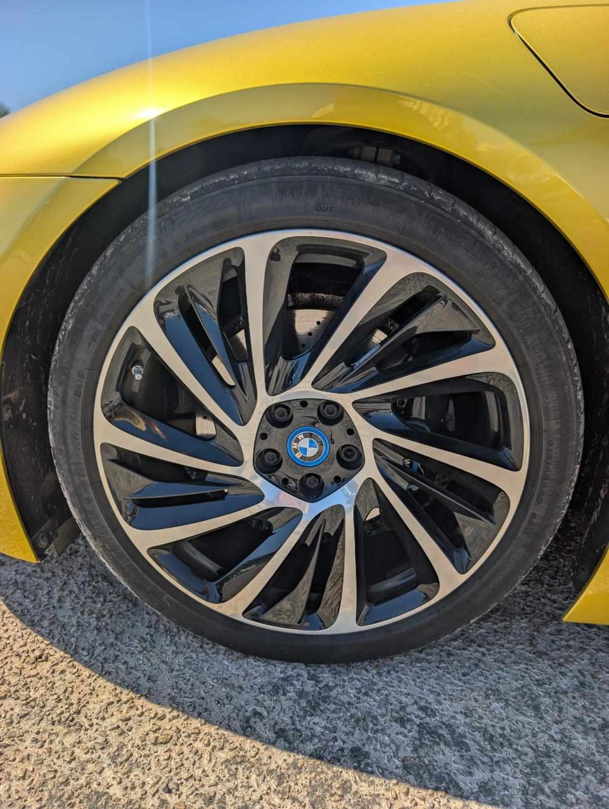 bmw-i8-2016-hibrido-a-gasolina-1499cc