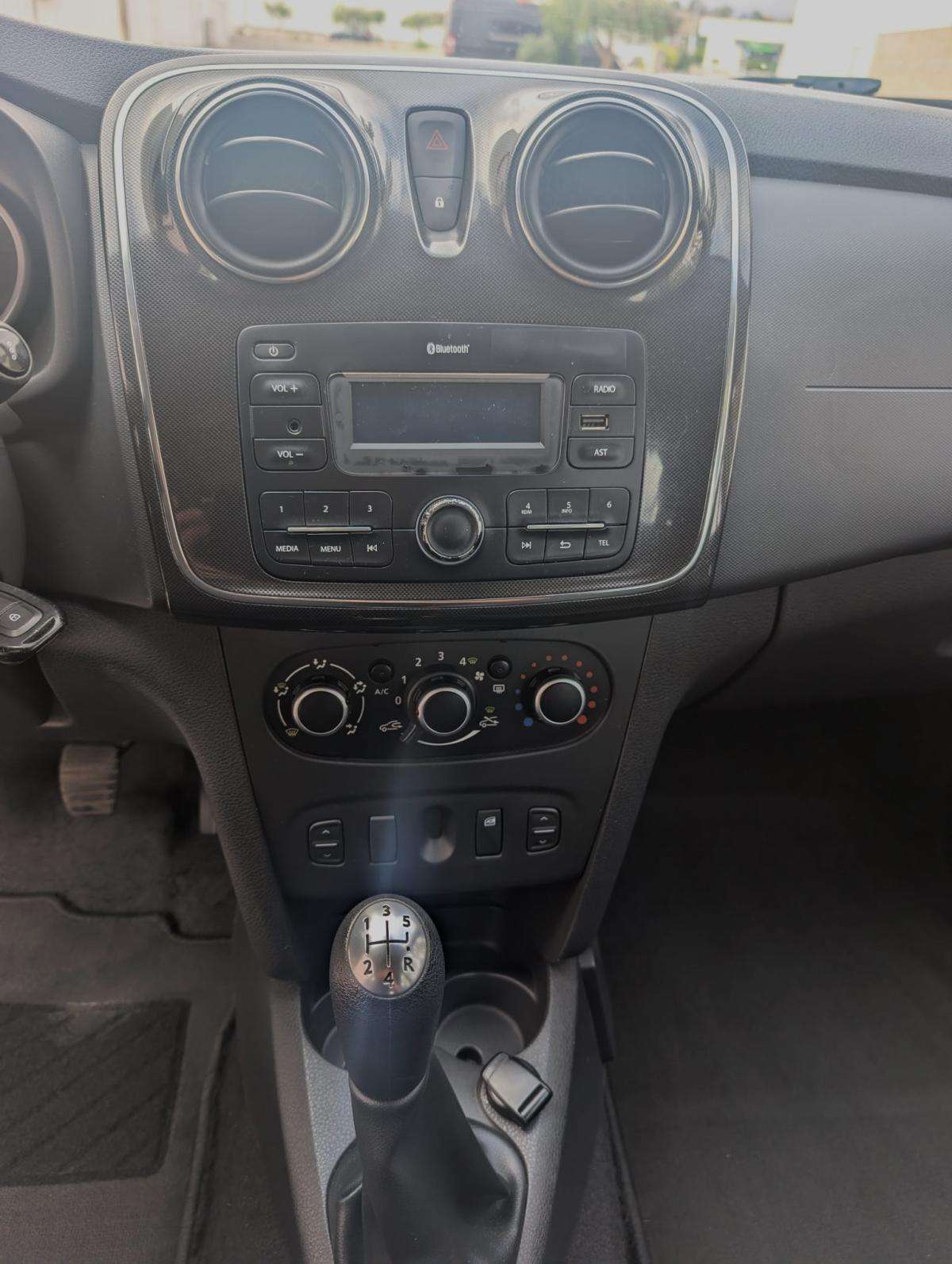 dacia-logan-mcv-2018-gasolina-898cc
