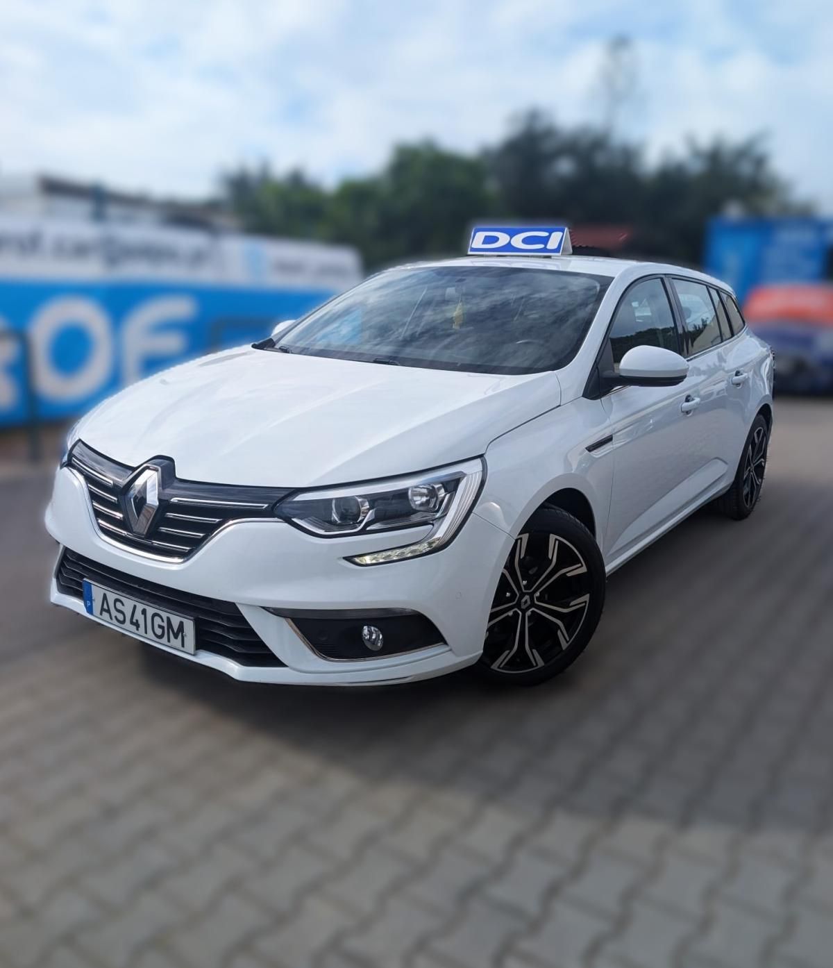 renault-megane-sport-tourer-2019-diesel-1461cc