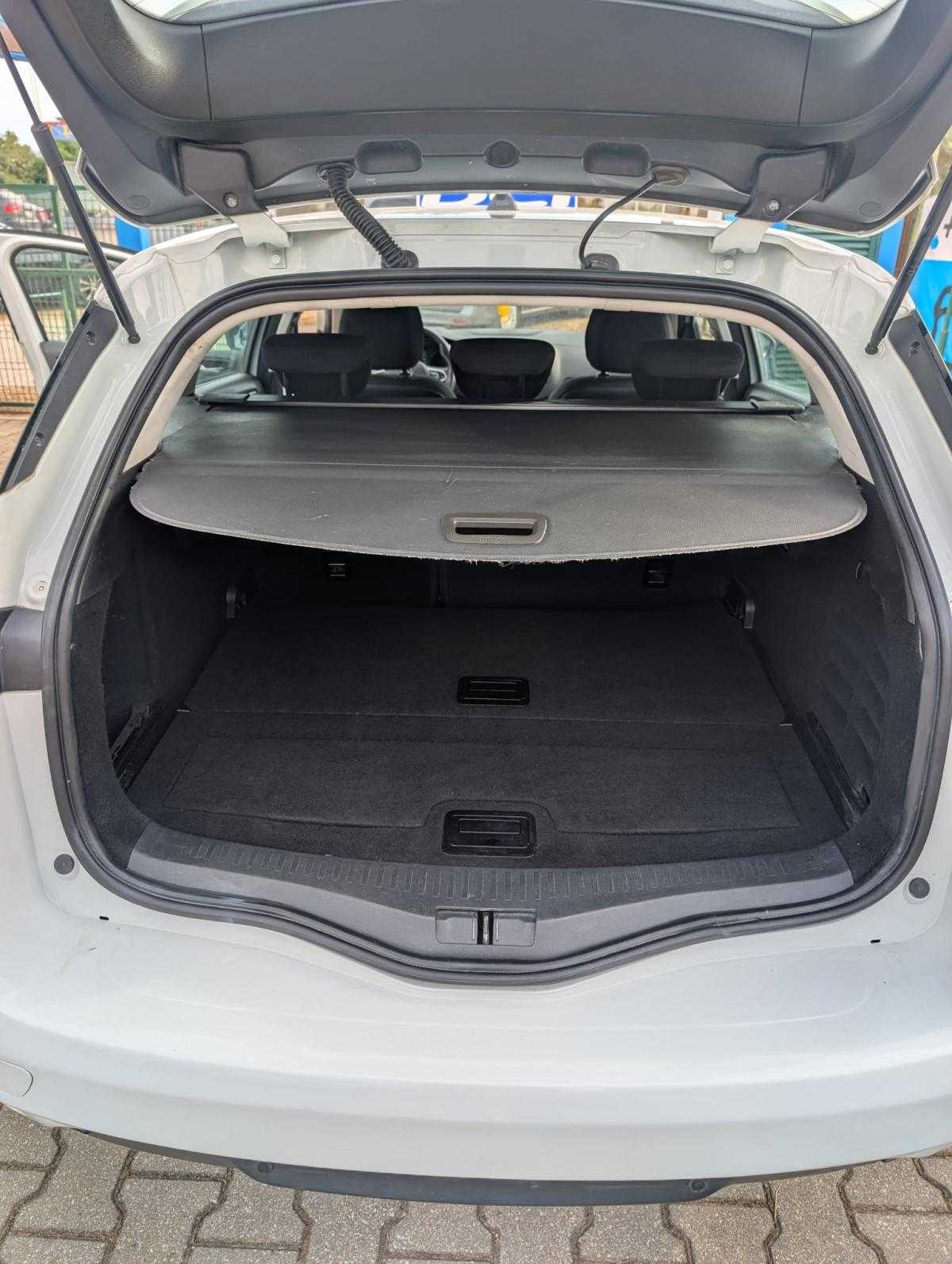 renault-megane-sport-tourer-2019-diesel-1461cc