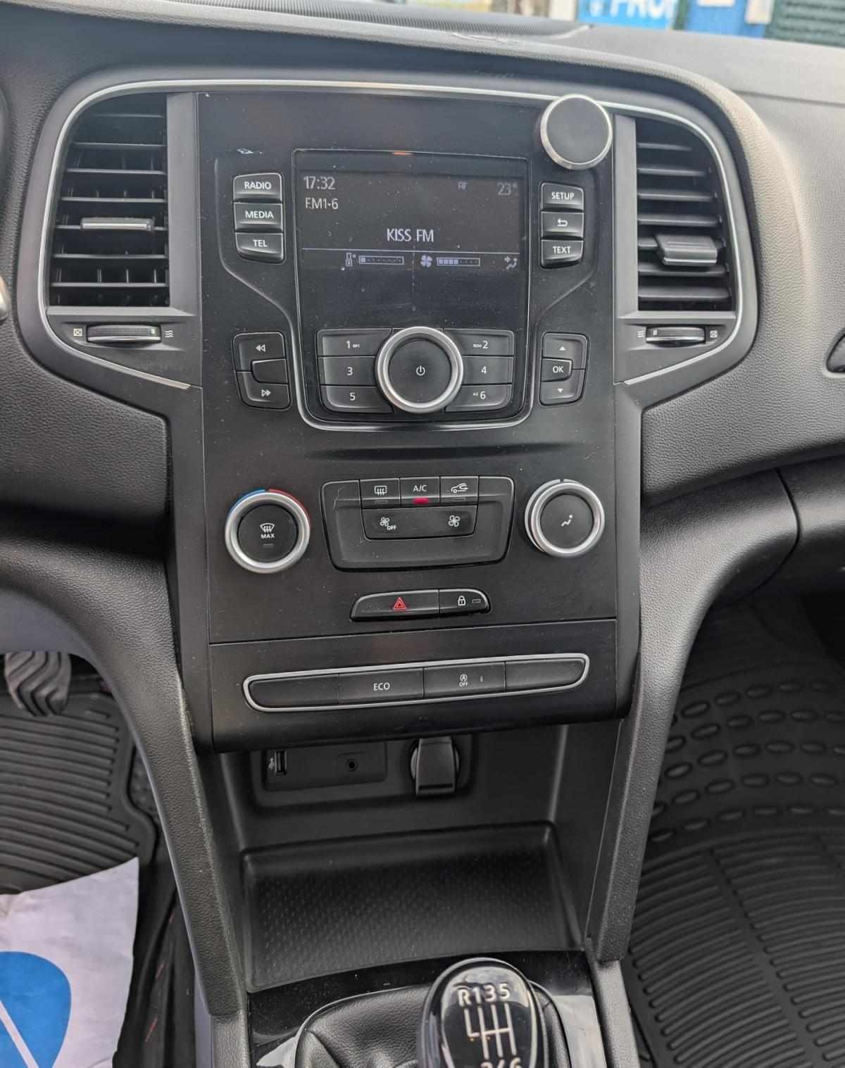 renault-megane-sport-tourer-2019-diesel-1461cc