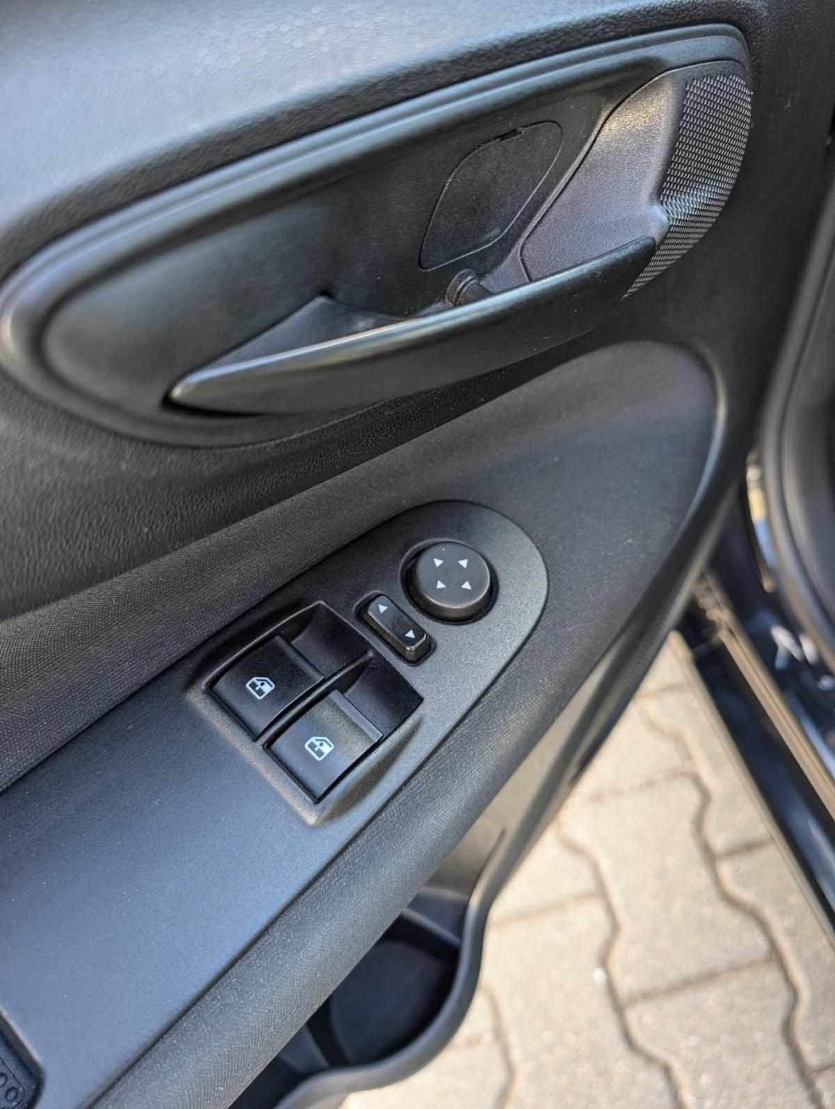 fiat-punto-2018-gasolina-1242cc