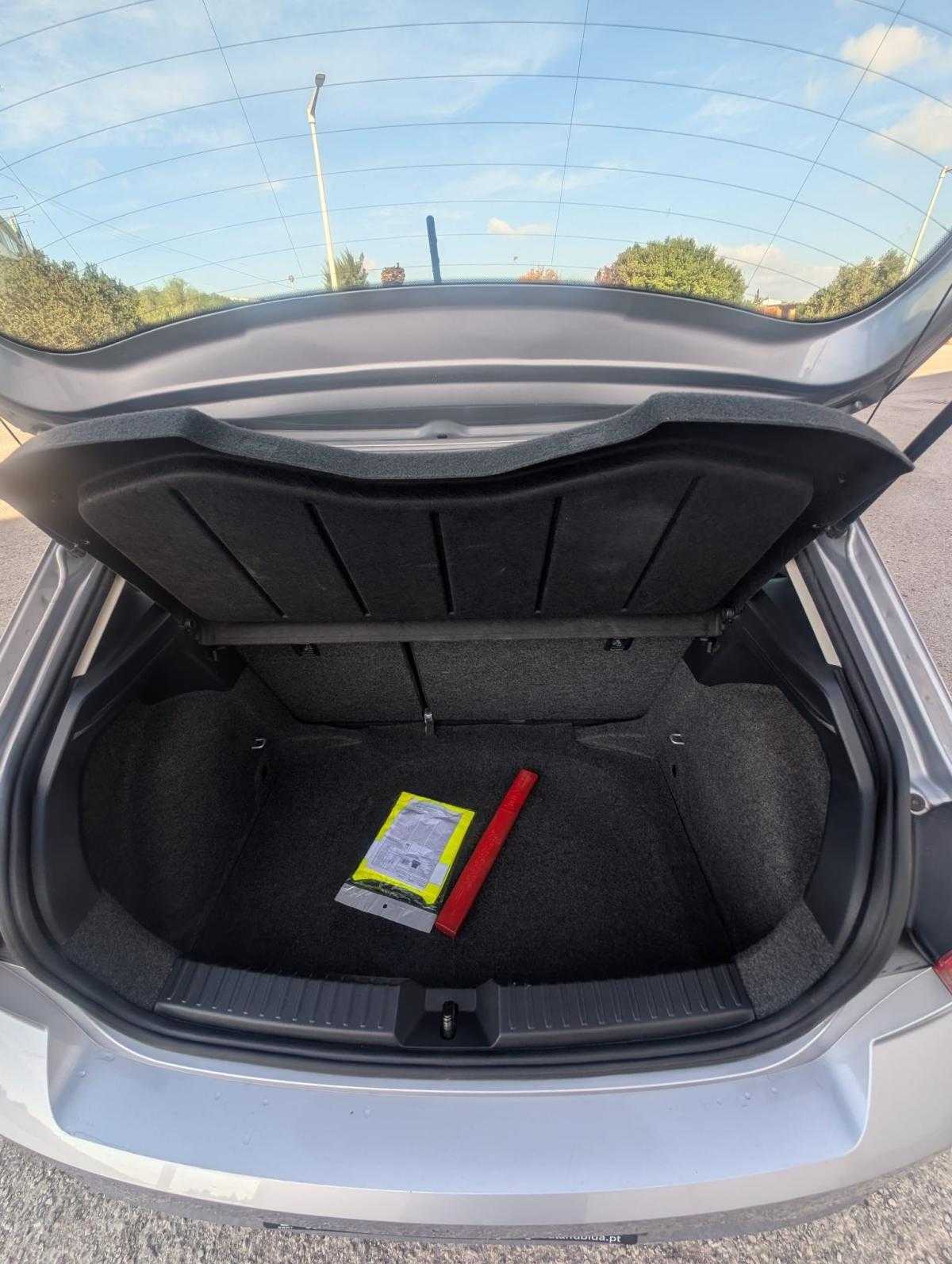 seat-ibiza-2023-gasolina-999cc