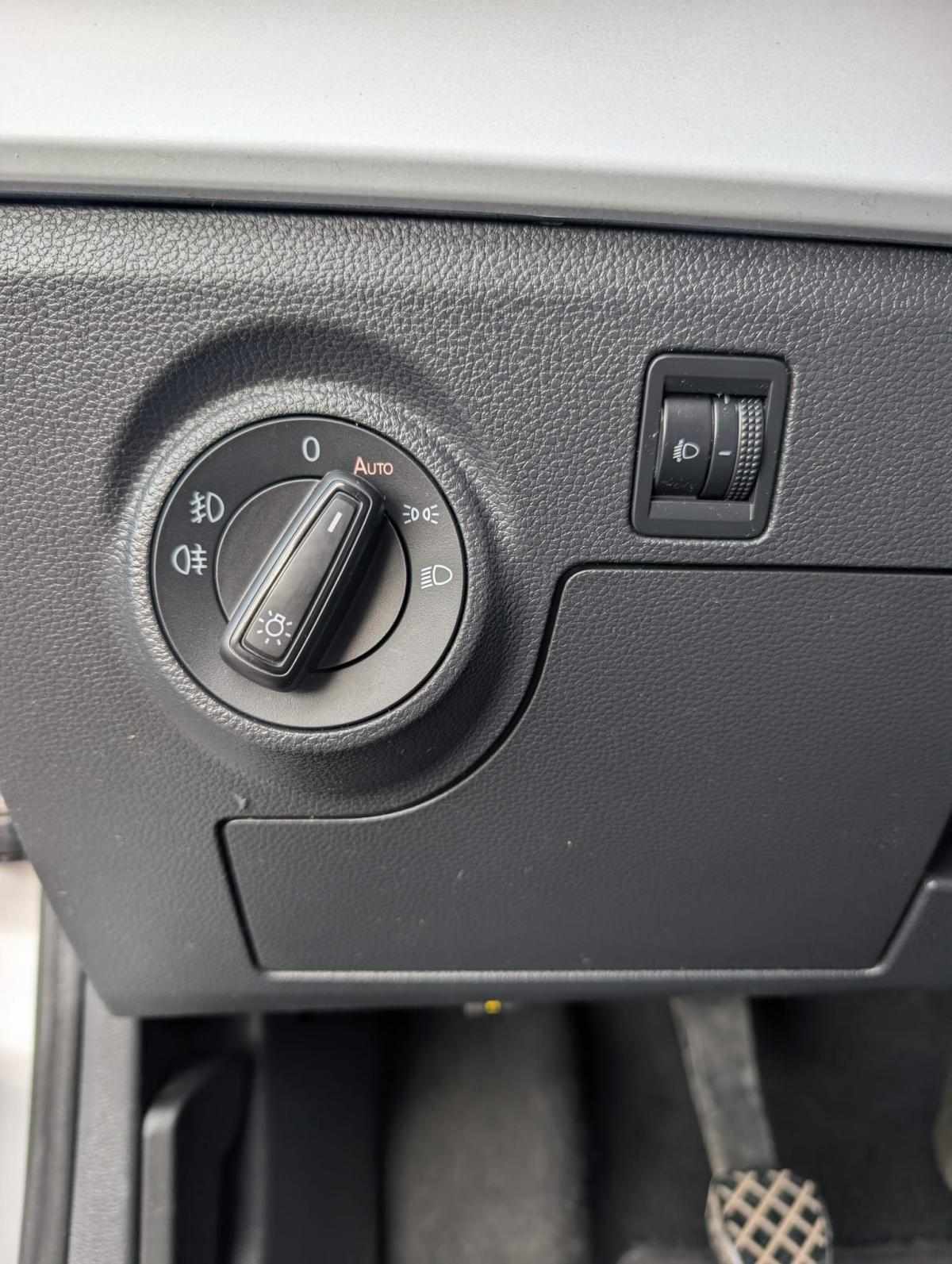 seat-ibiza-2023-gasolina-999cc