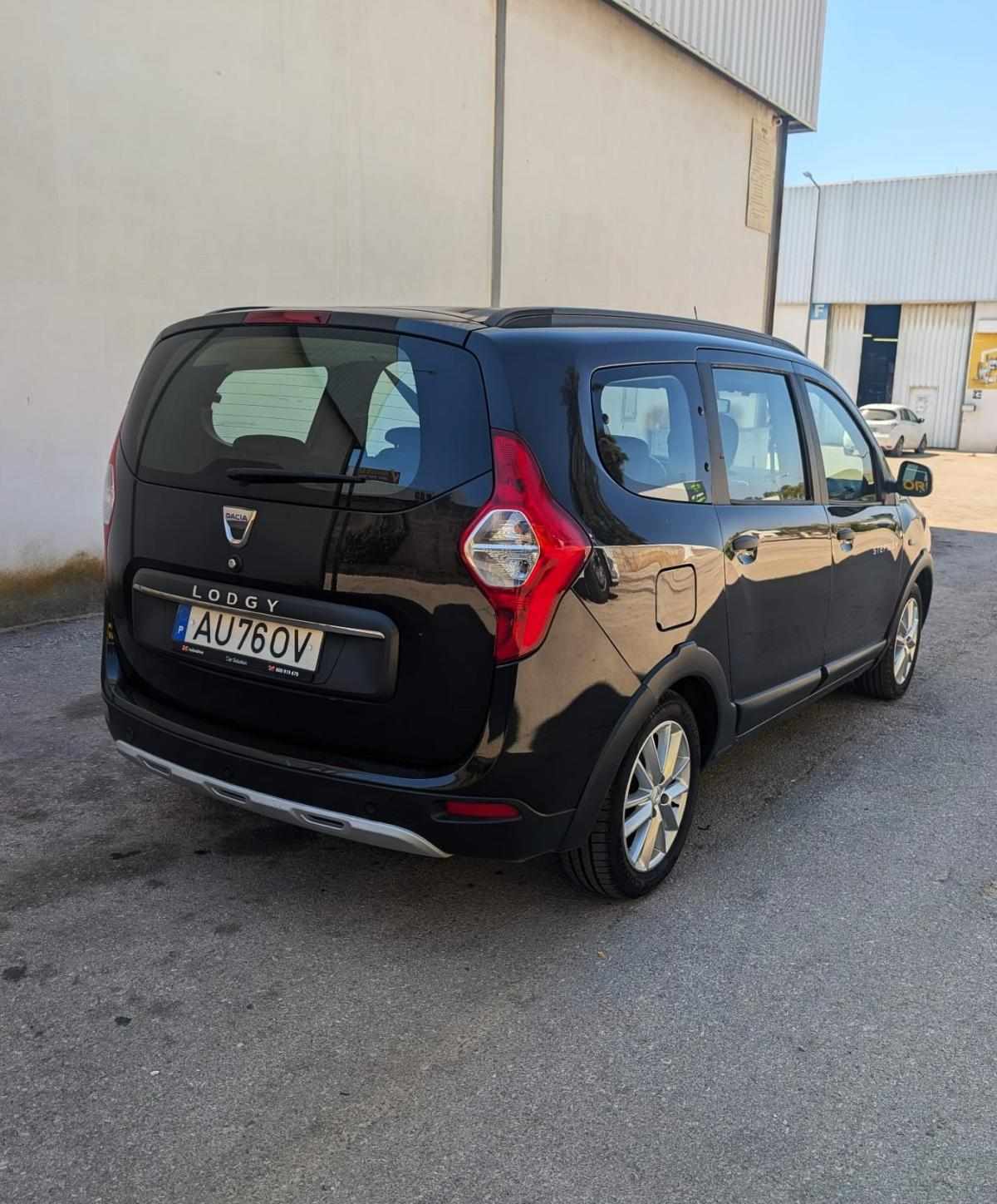 dacia-lodgy-2022-diesel-1461cc