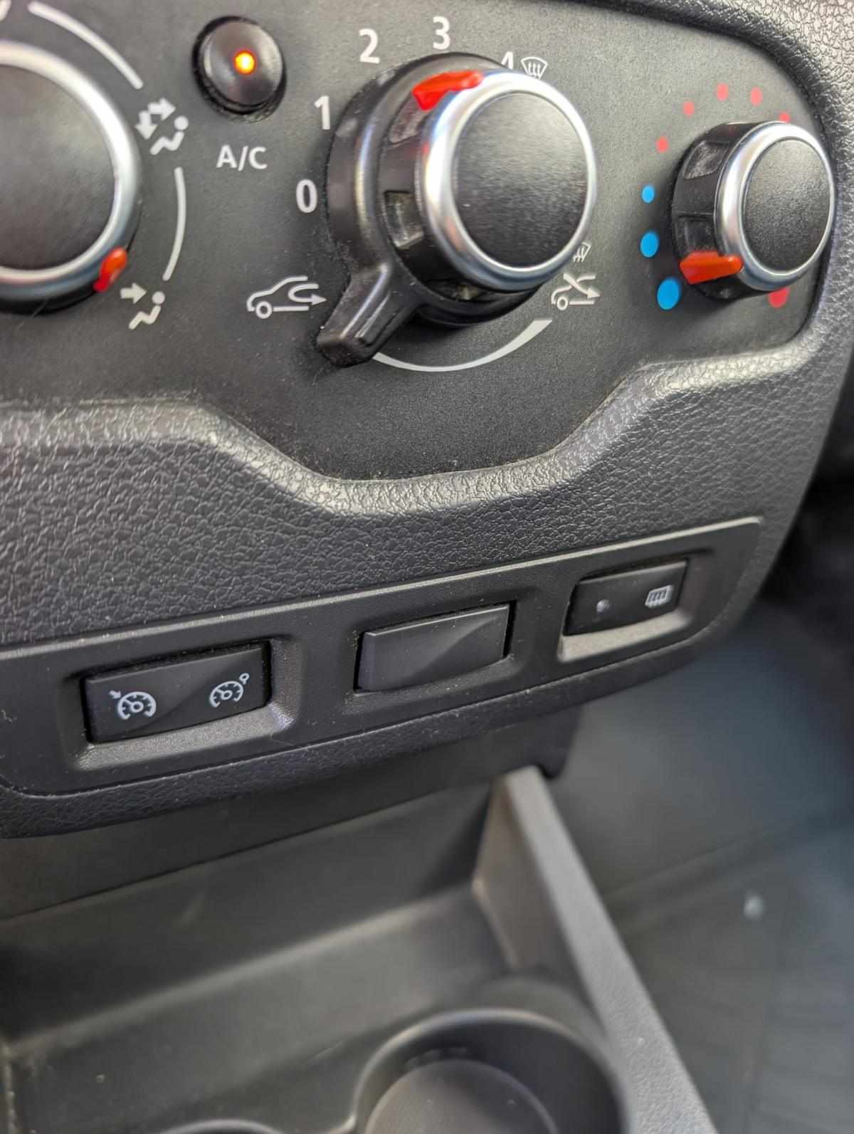 dacia-lodgy-2022-diesel-1461cc