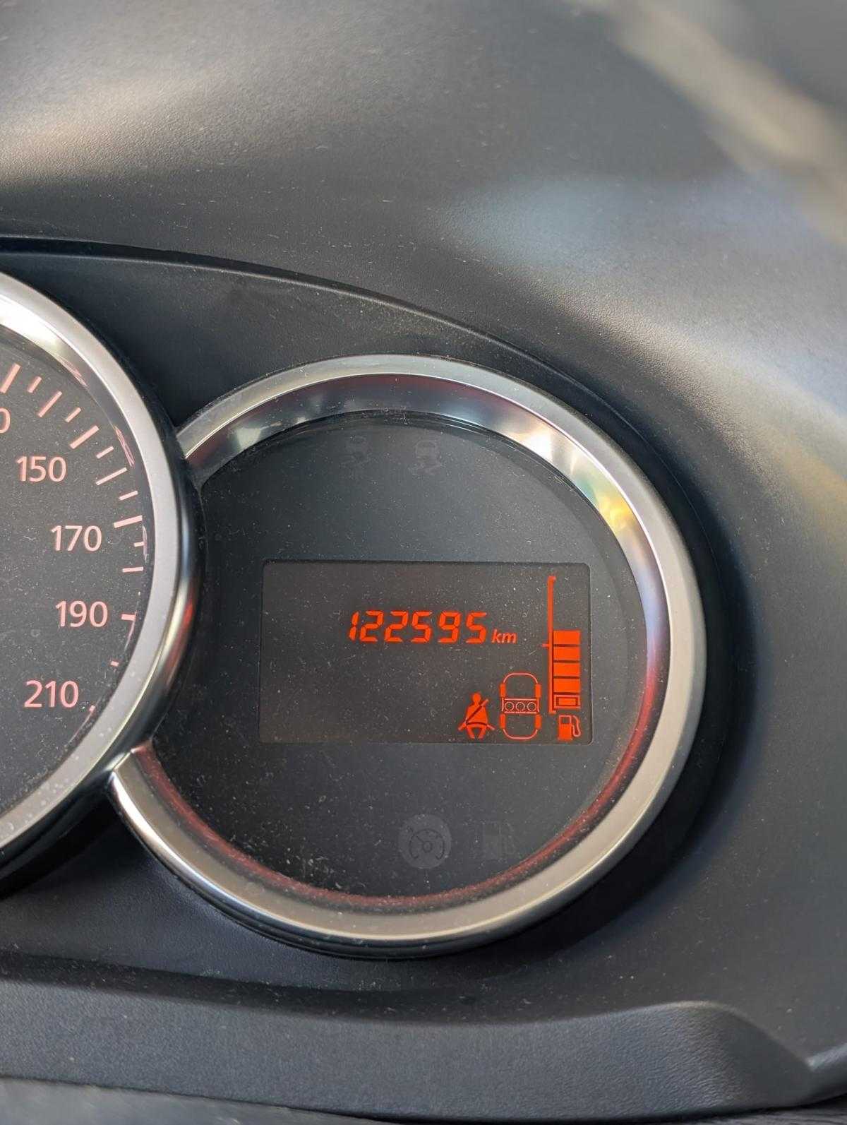 dacia-lodgy-2022-diesel-1461cc