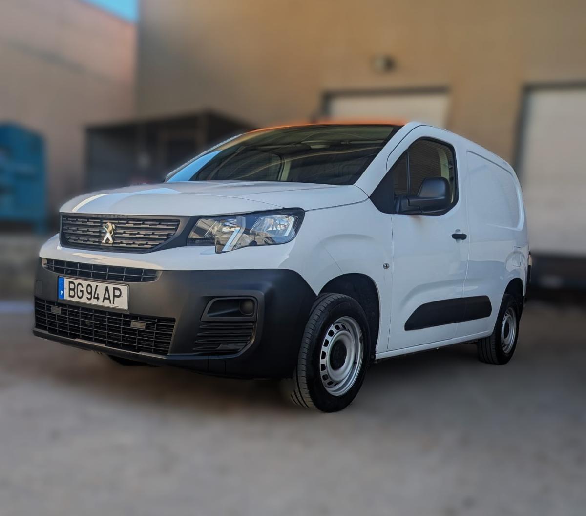 peugeot-partner-2023-diesel-1499cc