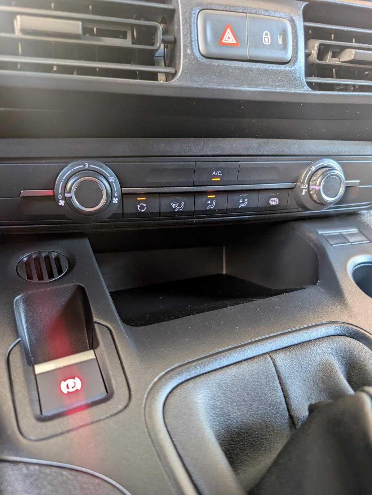 peugeot-partner-2023-diesel-1499cc