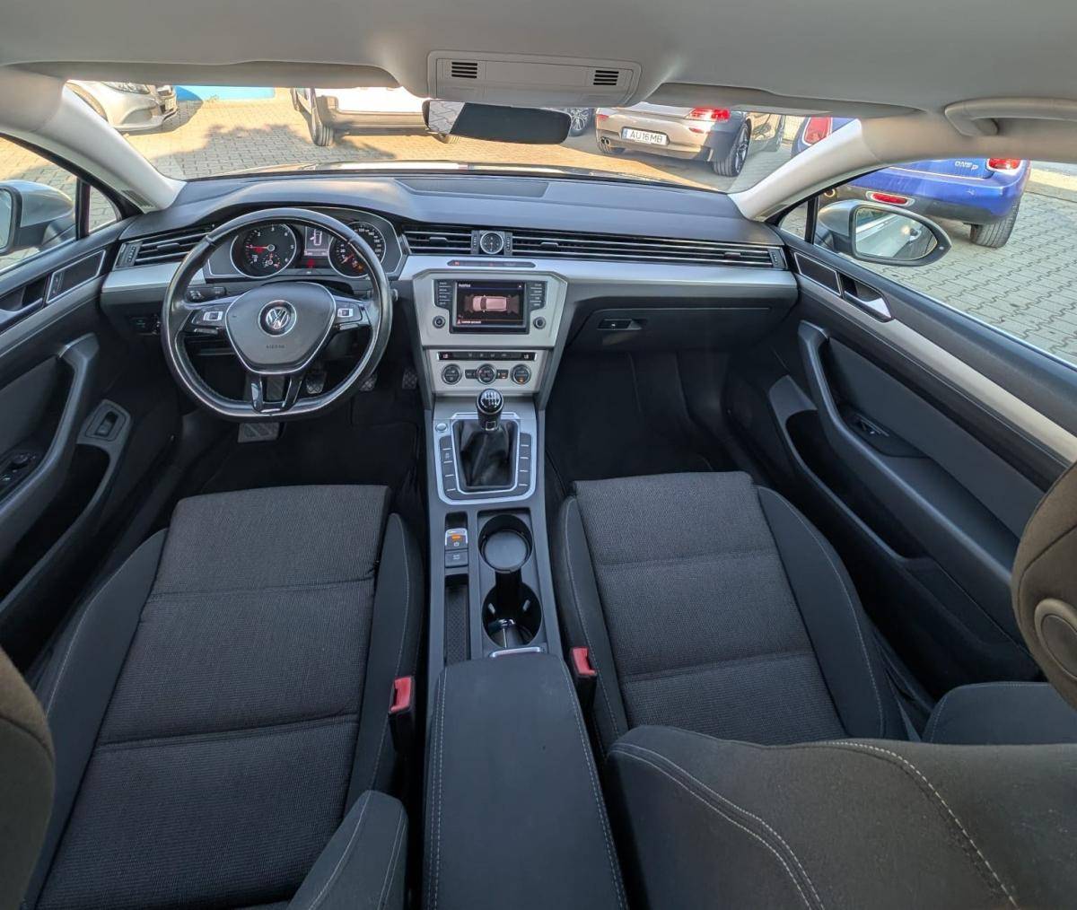 volkswagen-passat-variant-2017-diesel-1598cc