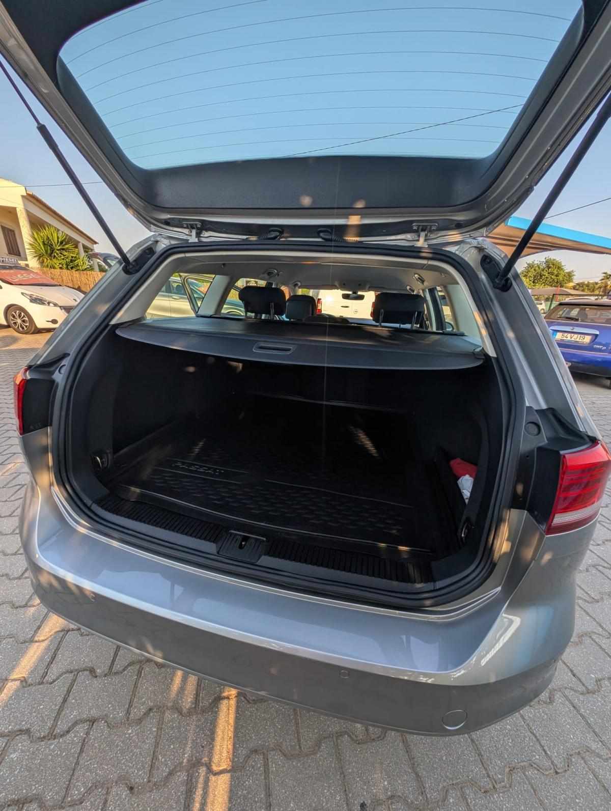 volkswagen-passat-variant-2017-diesel-1598cc
