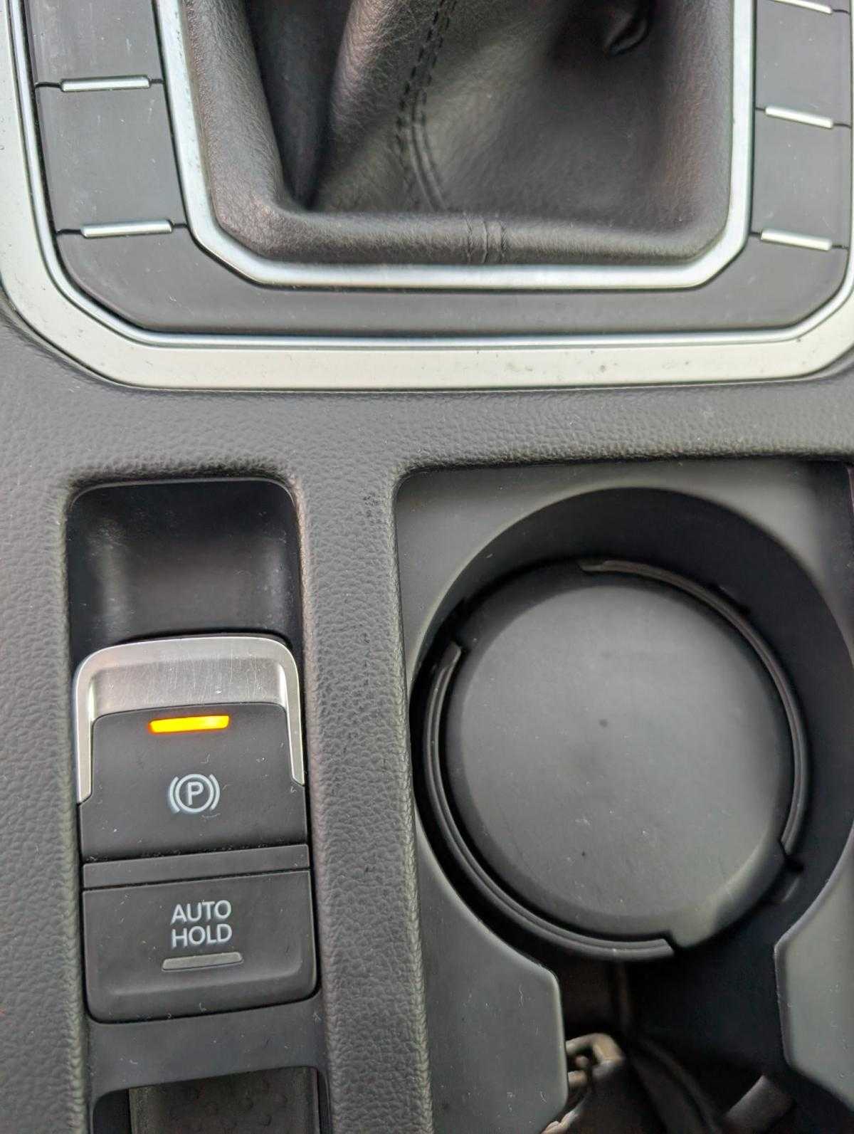 volkswagen-passat-variant-2017-diesel-1598cc