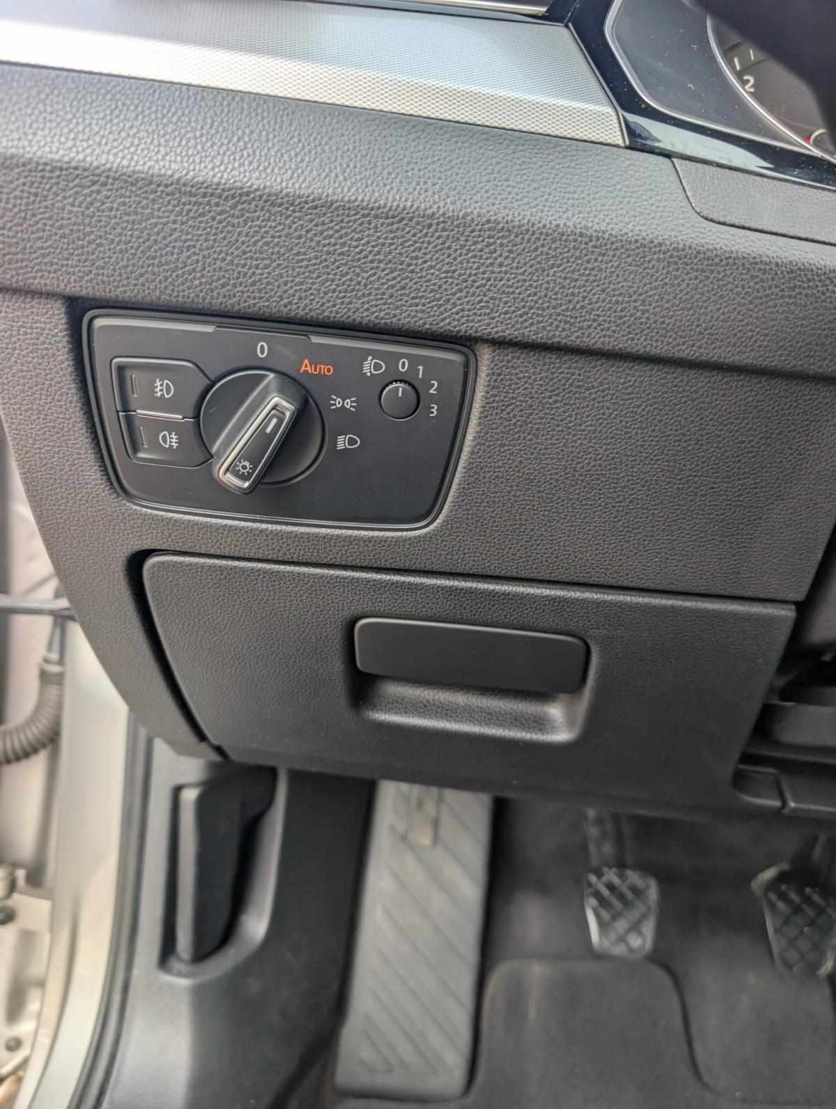 volkswagen-passat-variant-2017-diesel-1598cc