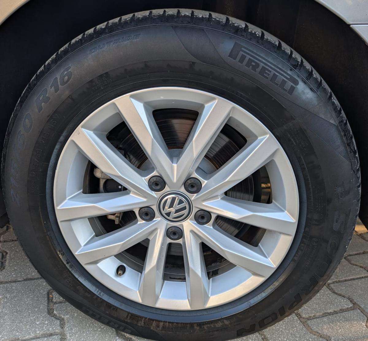 volkswagen-passat-variant-2017-diesel-1598cc