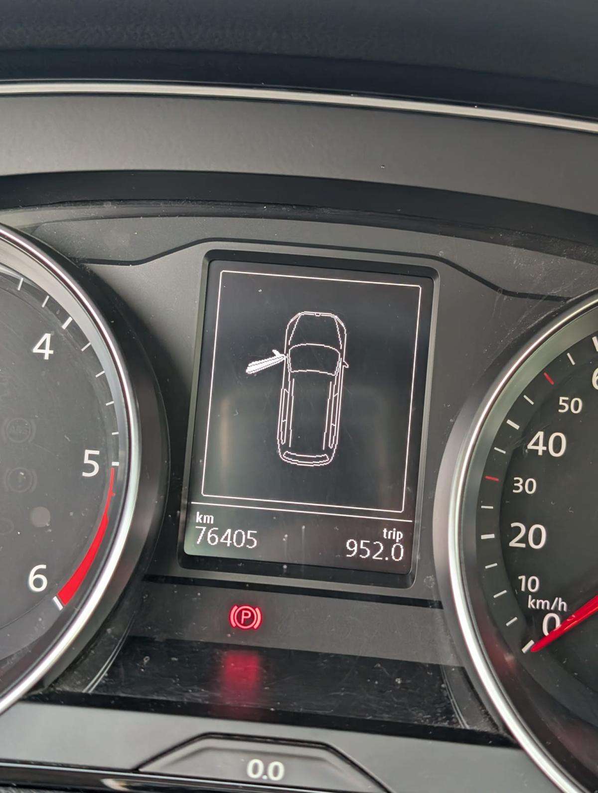 volkswagen-passat-variant-2017-diesel-1598cc