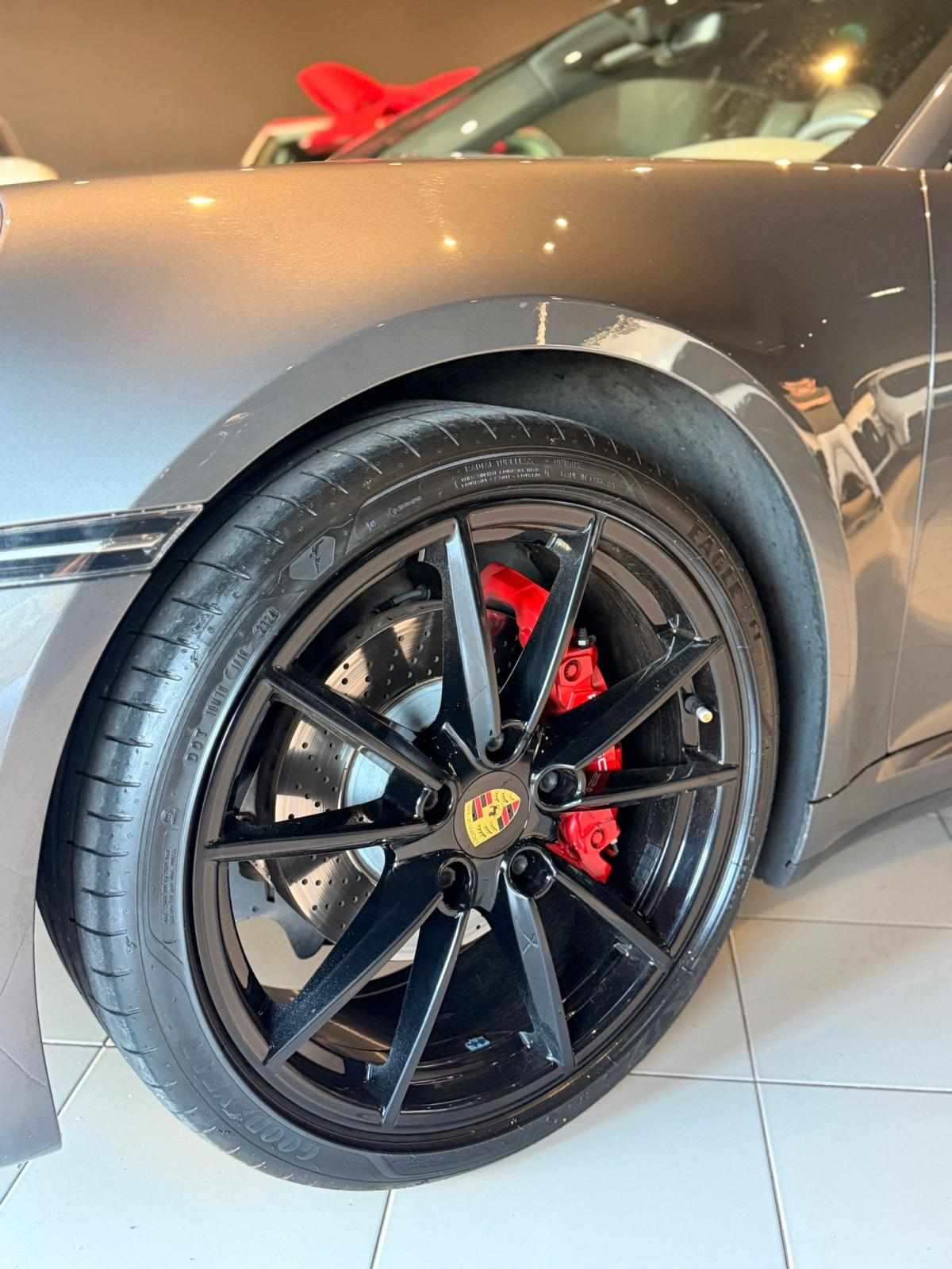 porsche-992-2021-gasolina-2981cc