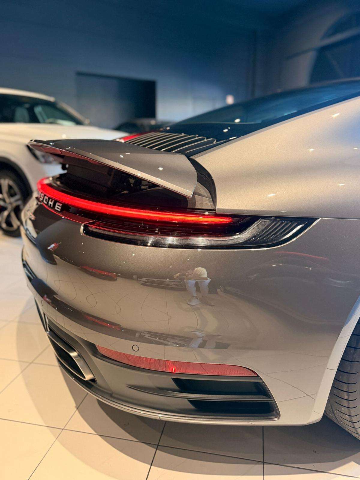 porsche-992-2021-gasolina-2981cc