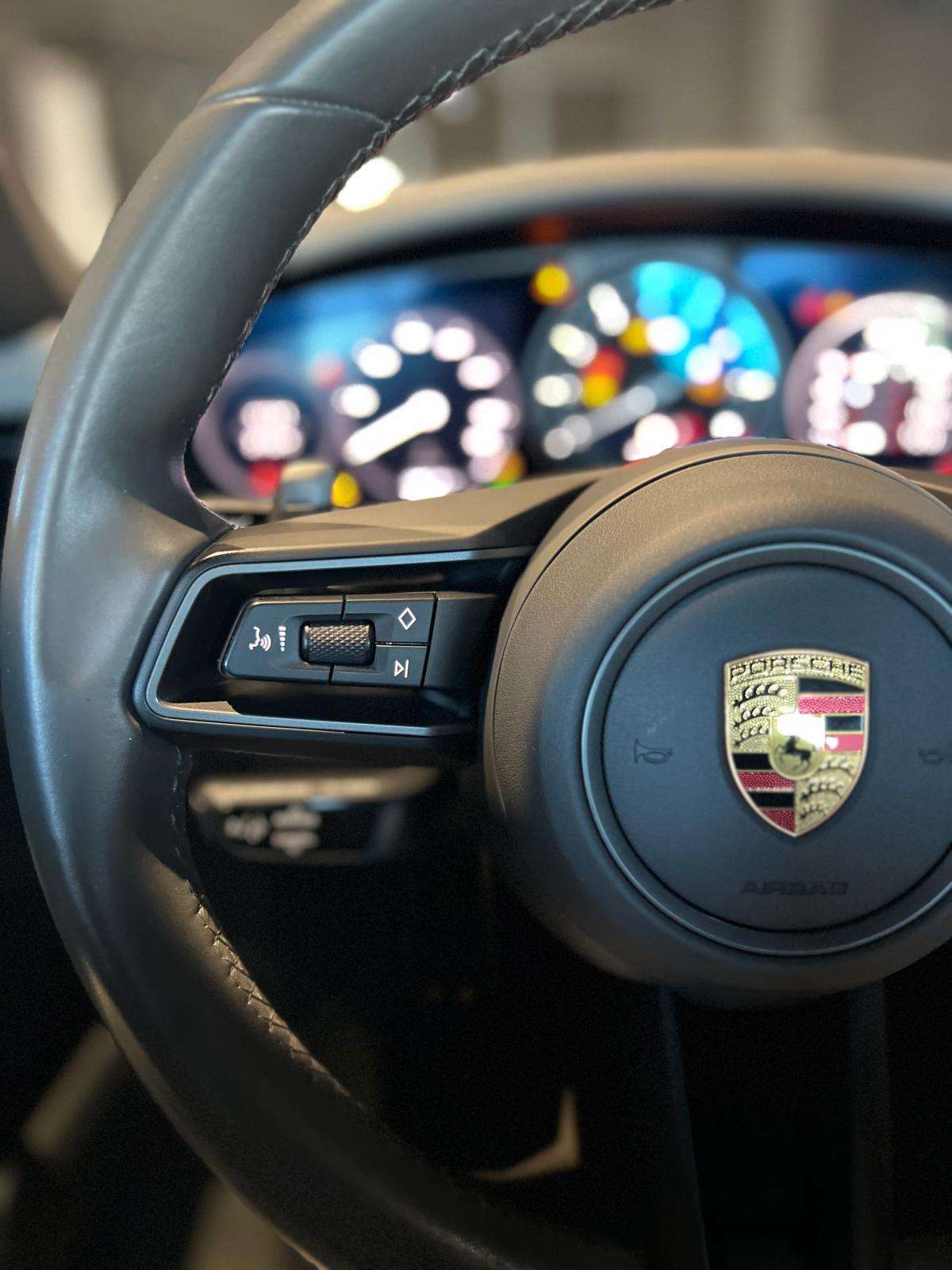 porsche-992-2021-gasolina-2981cc