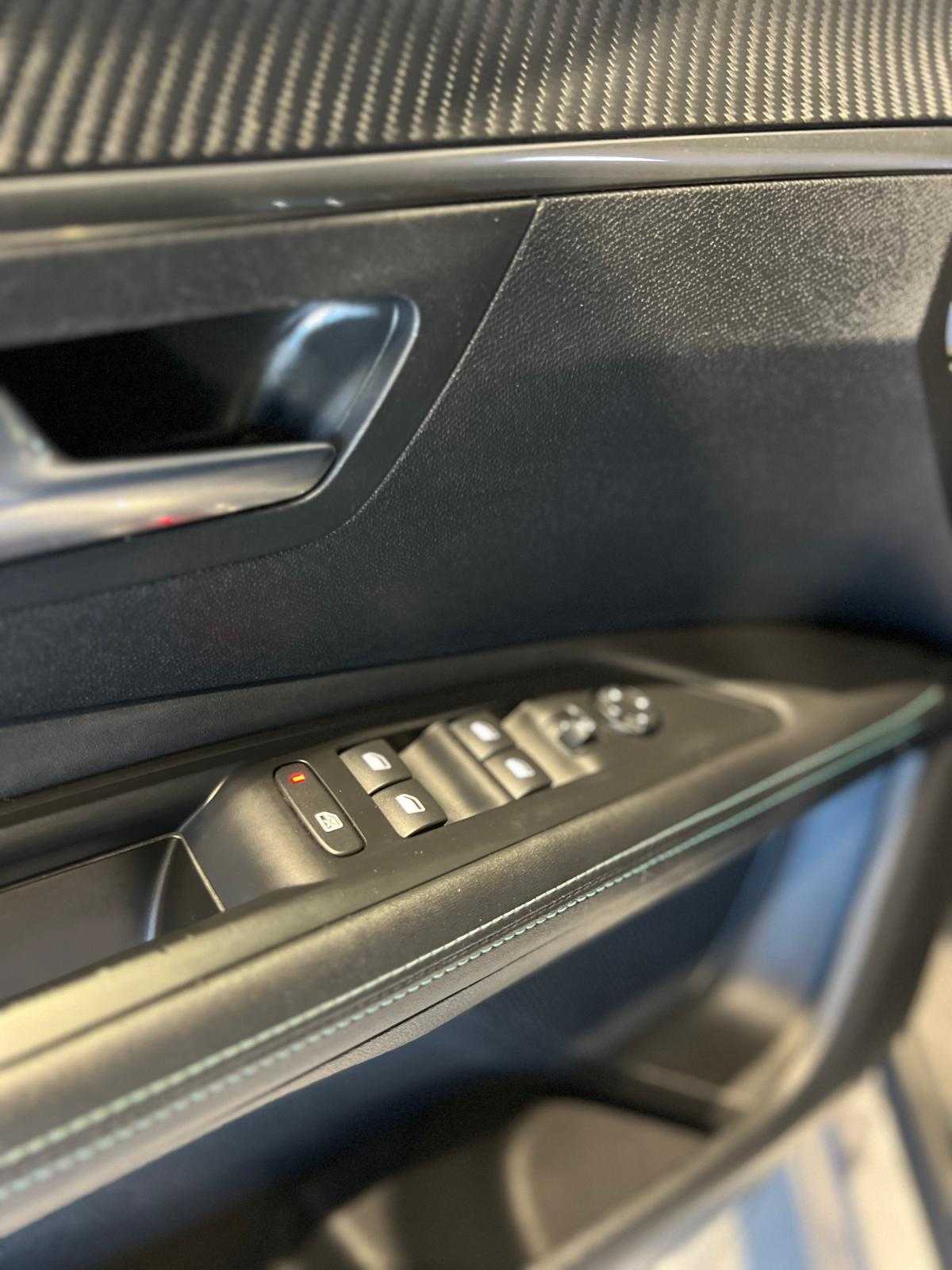 peugeot-3008-2022-hibrido-a-gasolina-1598cc