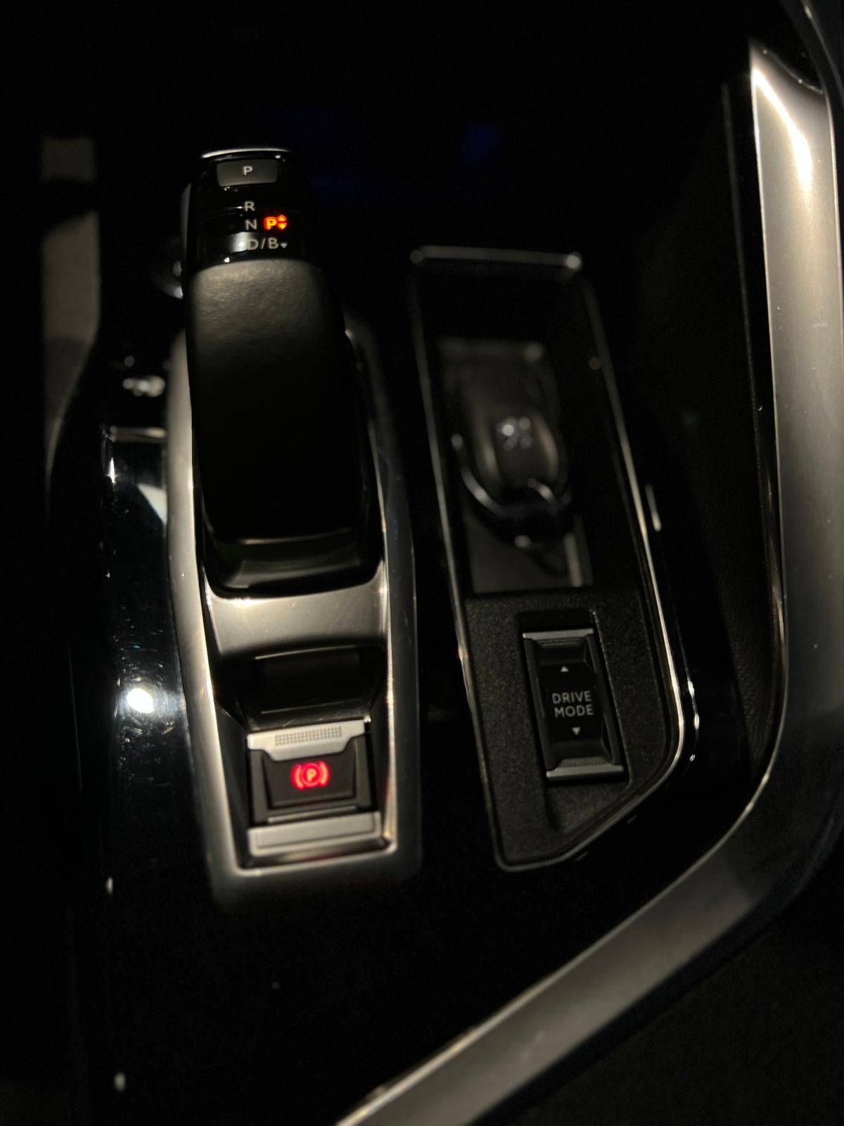peugeot-3008-2022-hibrido-a-gasolina-1598cc