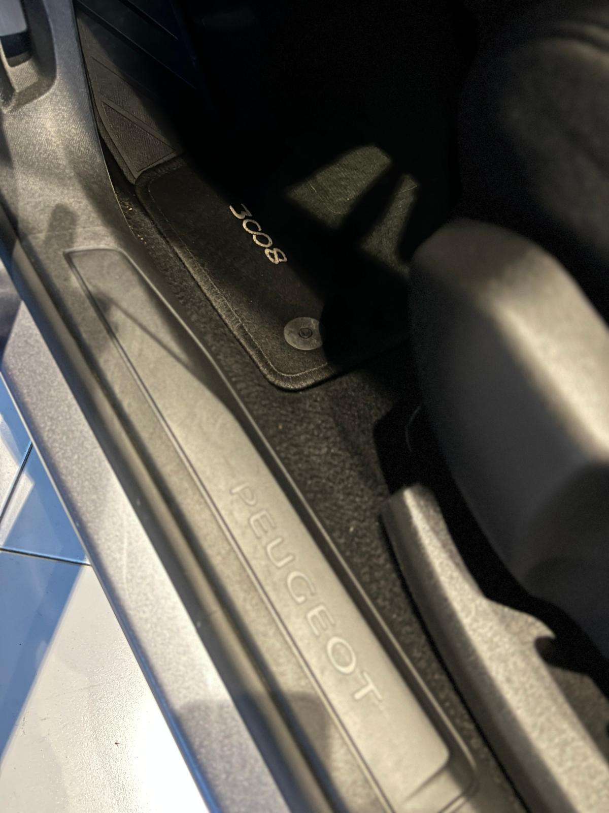 peugeot-3008-2022-hibrido-a-gasolina-1598cc