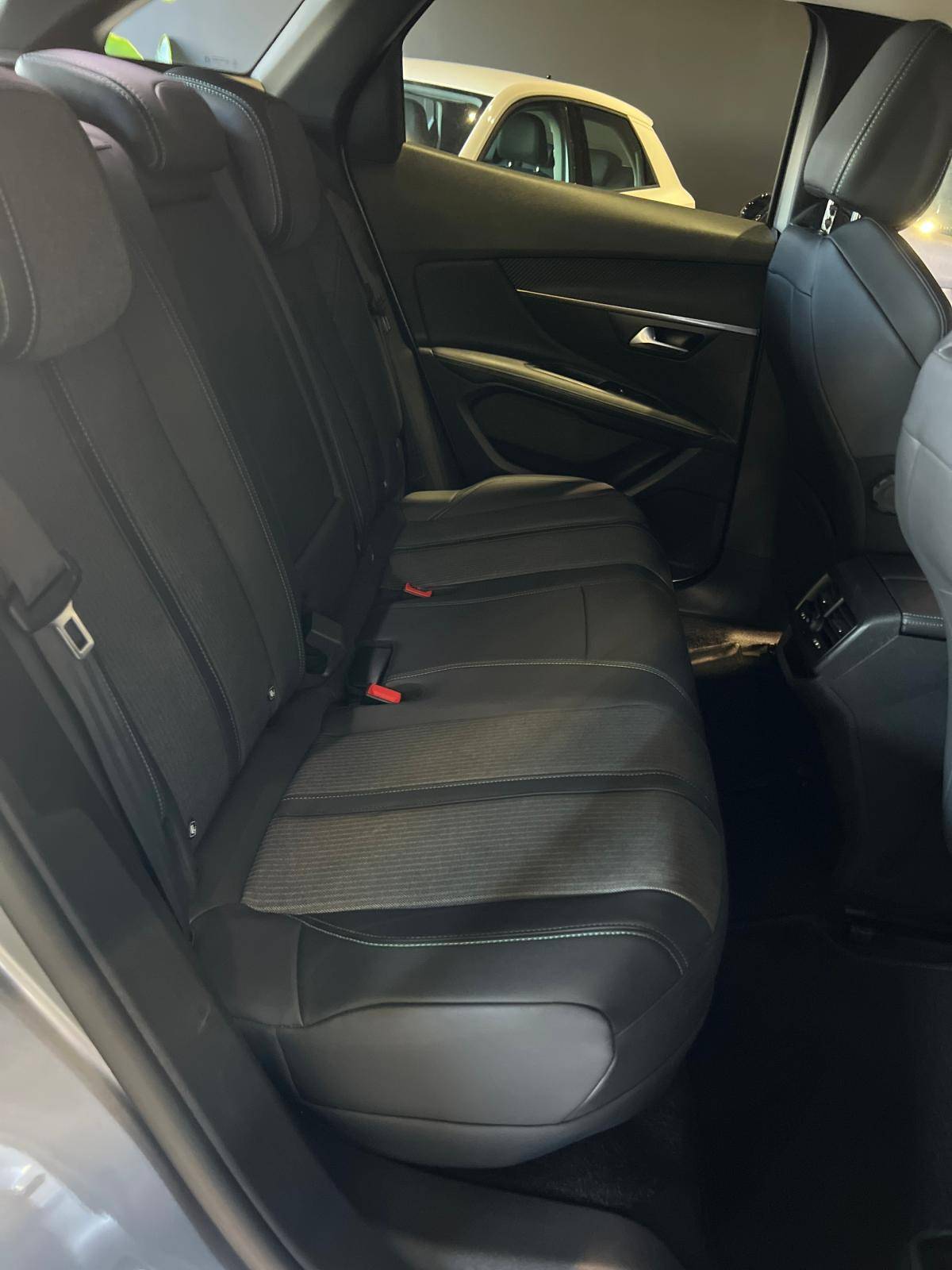 peugeot-3008-2022-hibrido-a-gasolina-1598cc