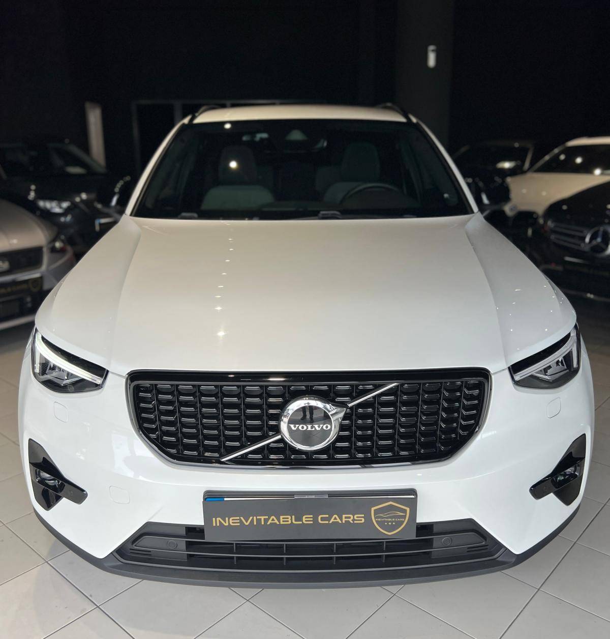 volvo-xc40-2023-gasolina-1477cc