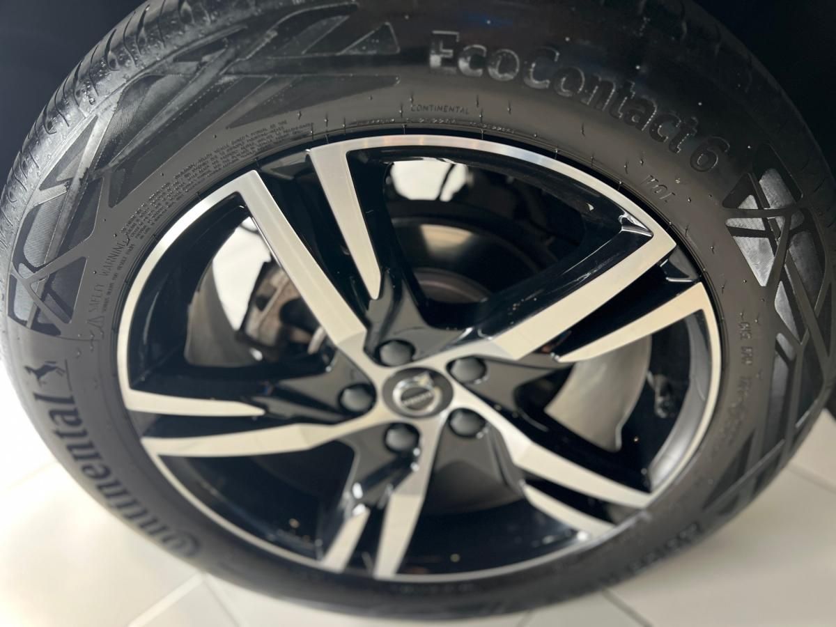 volvo-xc40-2023-gasolina-1477cc
