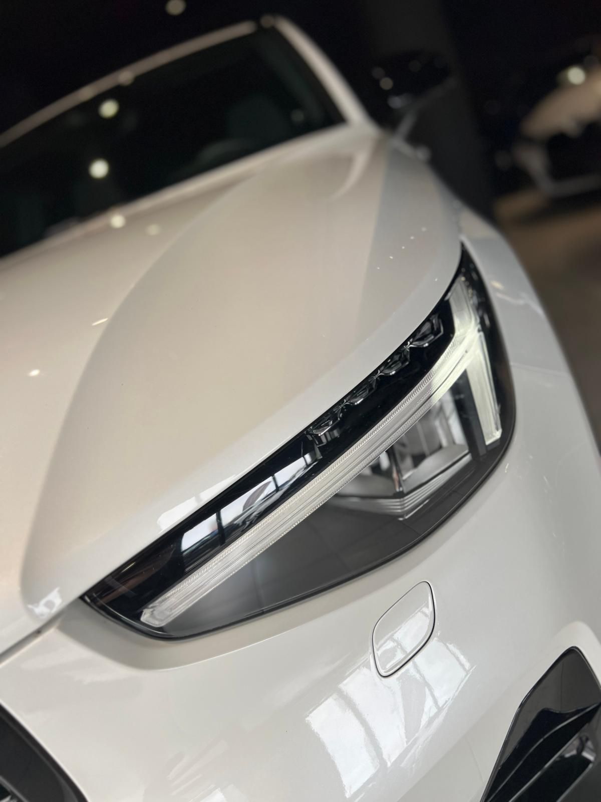 volvo-xc40-2023-gasolina-1477cc
