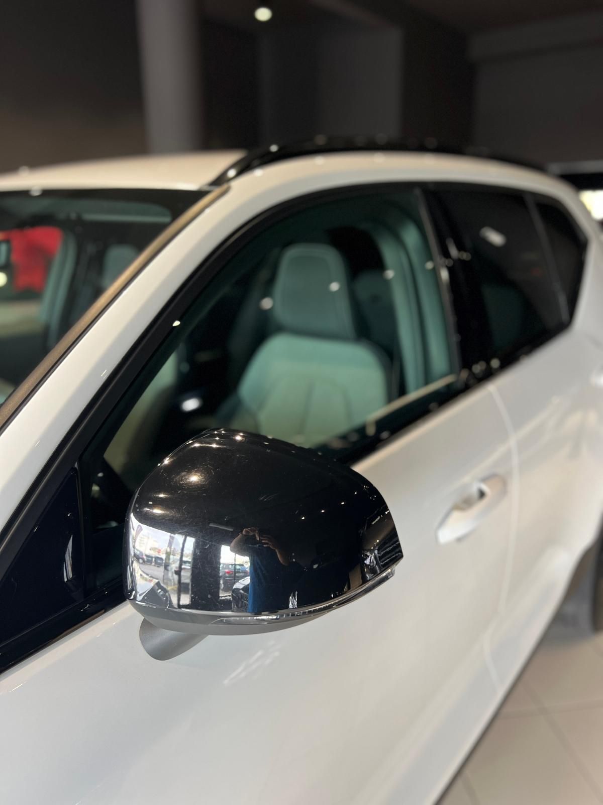 volvo-xc40-2023-gasolina-1477cc