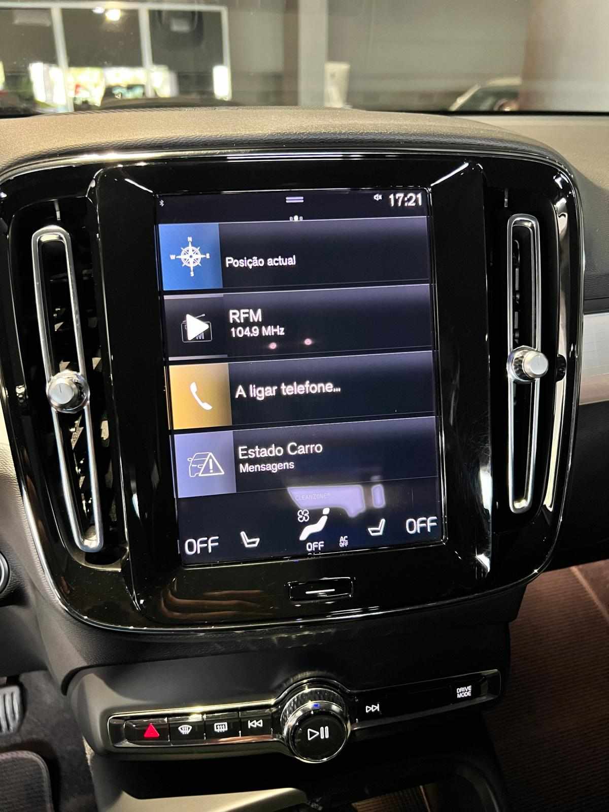volvo-xc40-2023-gasolina-1477cc